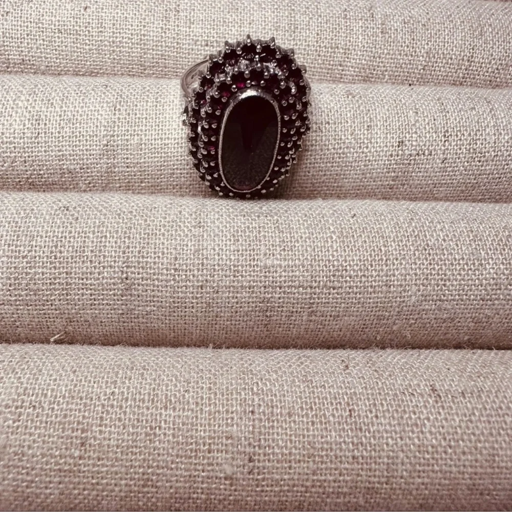Prague | Ring | Garnet Ring in Sterling Silver